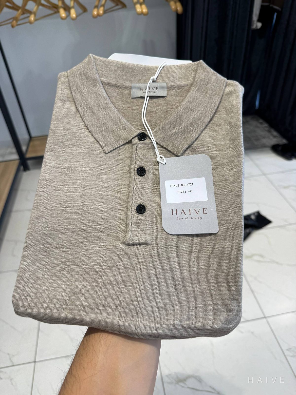 Polo sviter · Bej