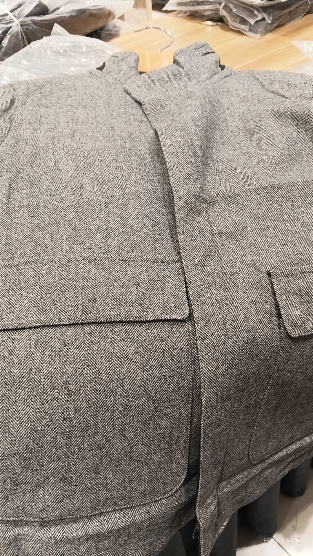 Jaket · Kulrang