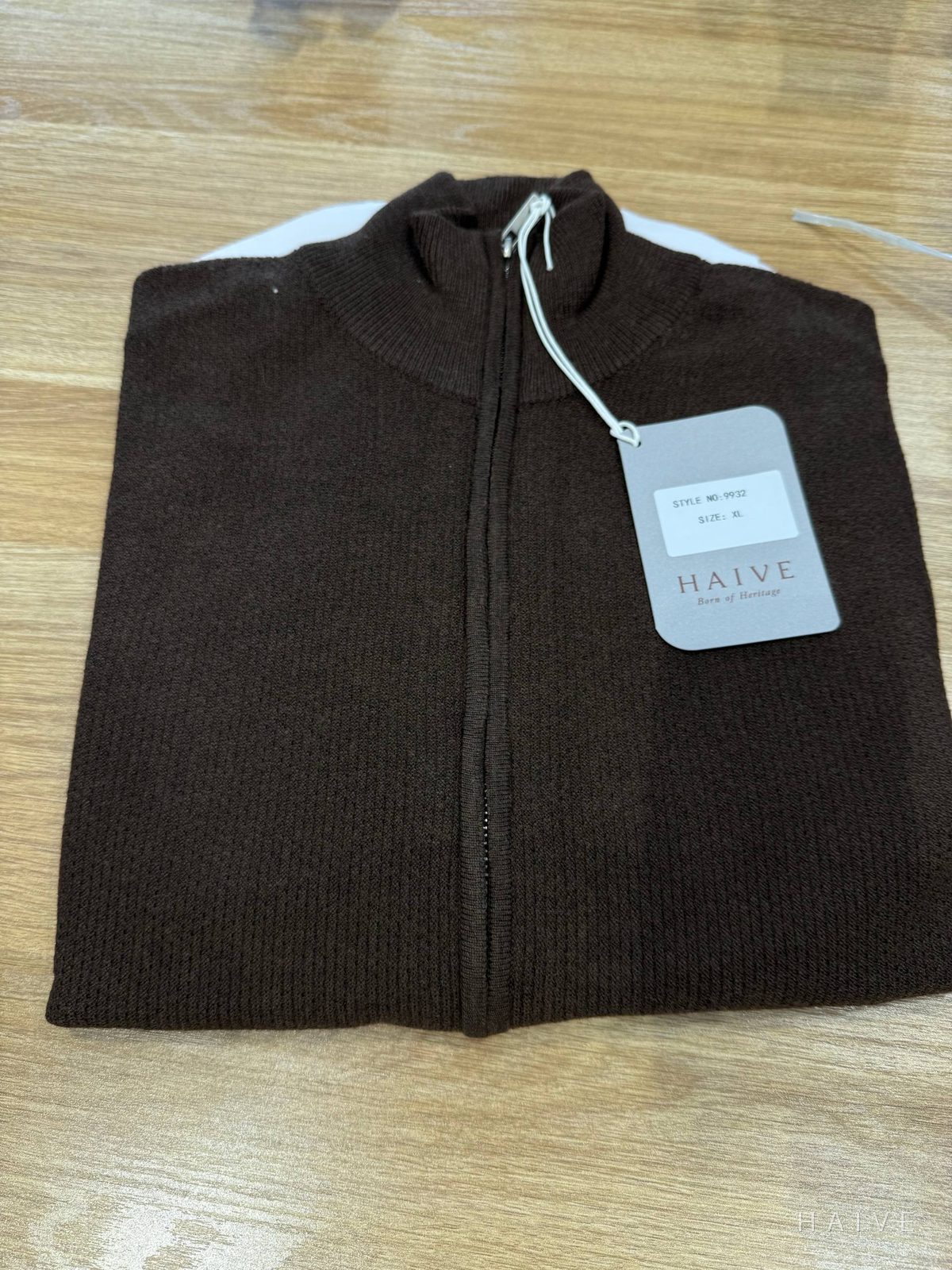 Zip sviter · Shokolad
